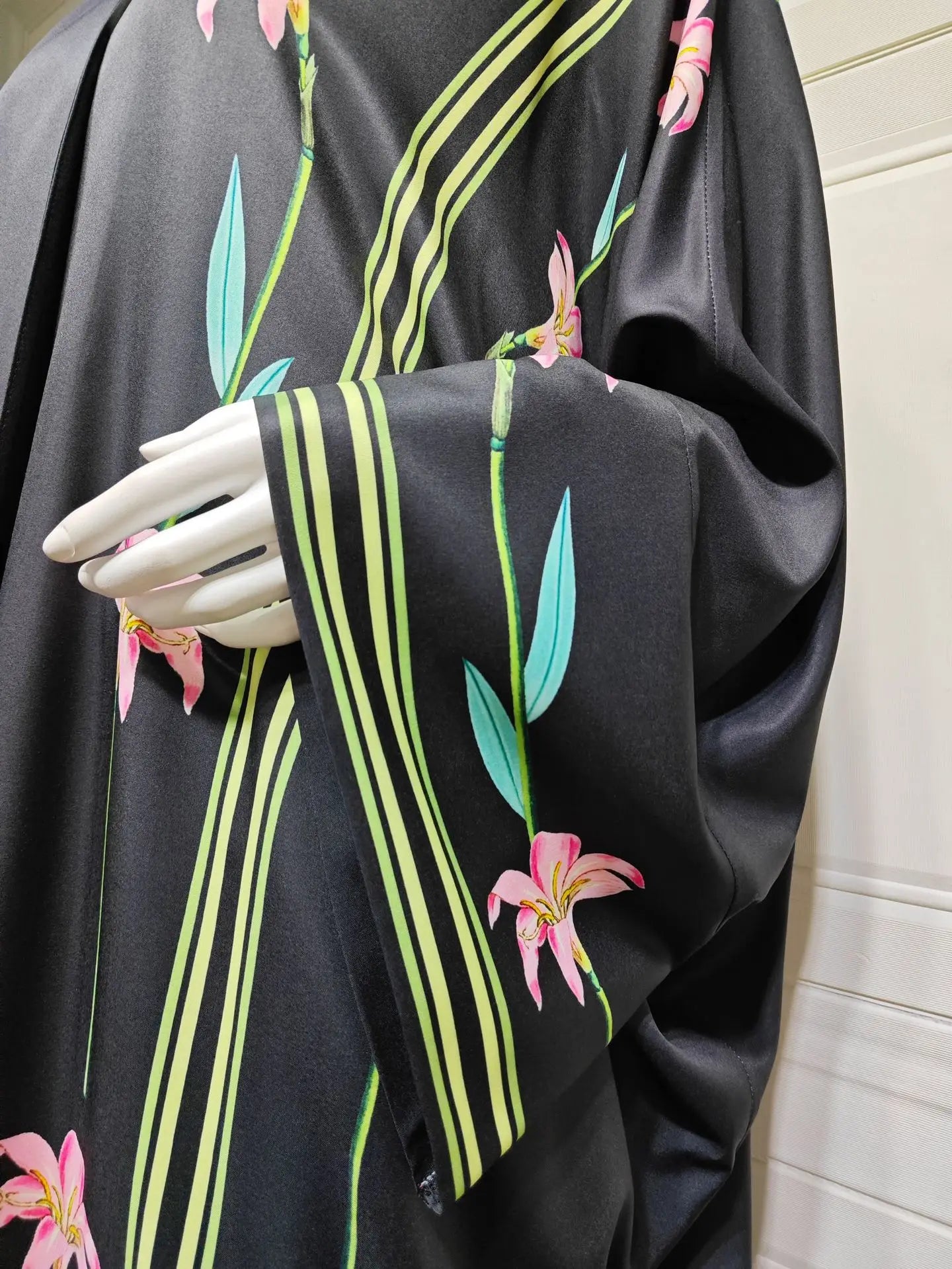 Uni Islamic Clothing Modest Abaya Women Muslim Dress Front Open Printed Abaya 2025 With Hijab Scarf Two Piece Set for Summer